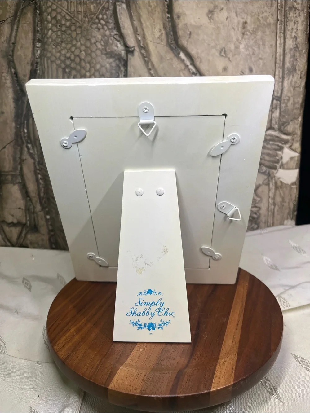 Simply Shabby Chic will consider